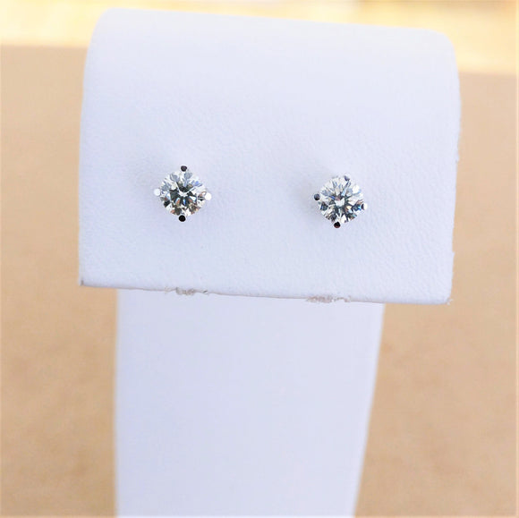0.69ct Diamond Stud Earrings