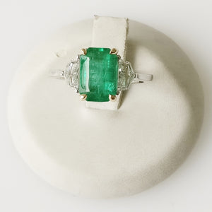 2.56ct Emerald and Diamond Ring