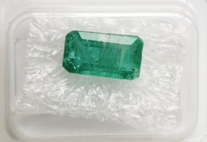 Emerald 2.69ct AIG Certified