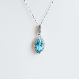 5.22ct Topaz and Diamond Necklace with pendant