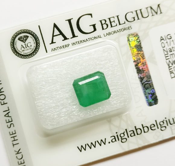 Emerald 2.36ct AIG Certified