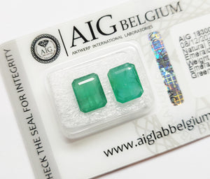 Emerald 3.56ct AIG Certified