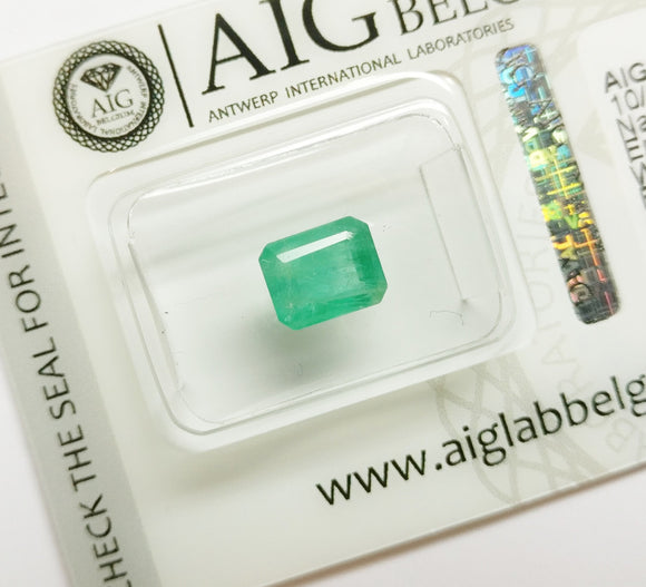 Emerald 1.41ct AIG Certified