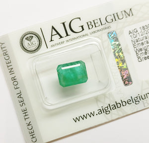 Emerald 2.53ct AIG Certified